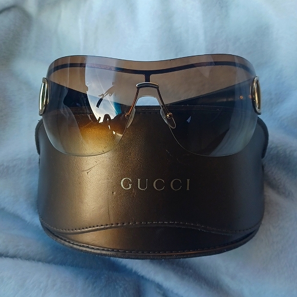 Woman's Gucci Sunglasses